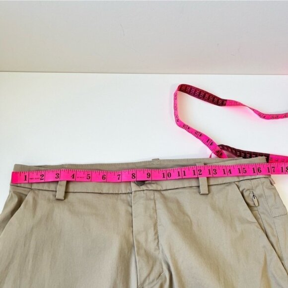 Lululemon Commission Pant Classic Swift Cotton in Tofino Sand - Picture 10 of 12